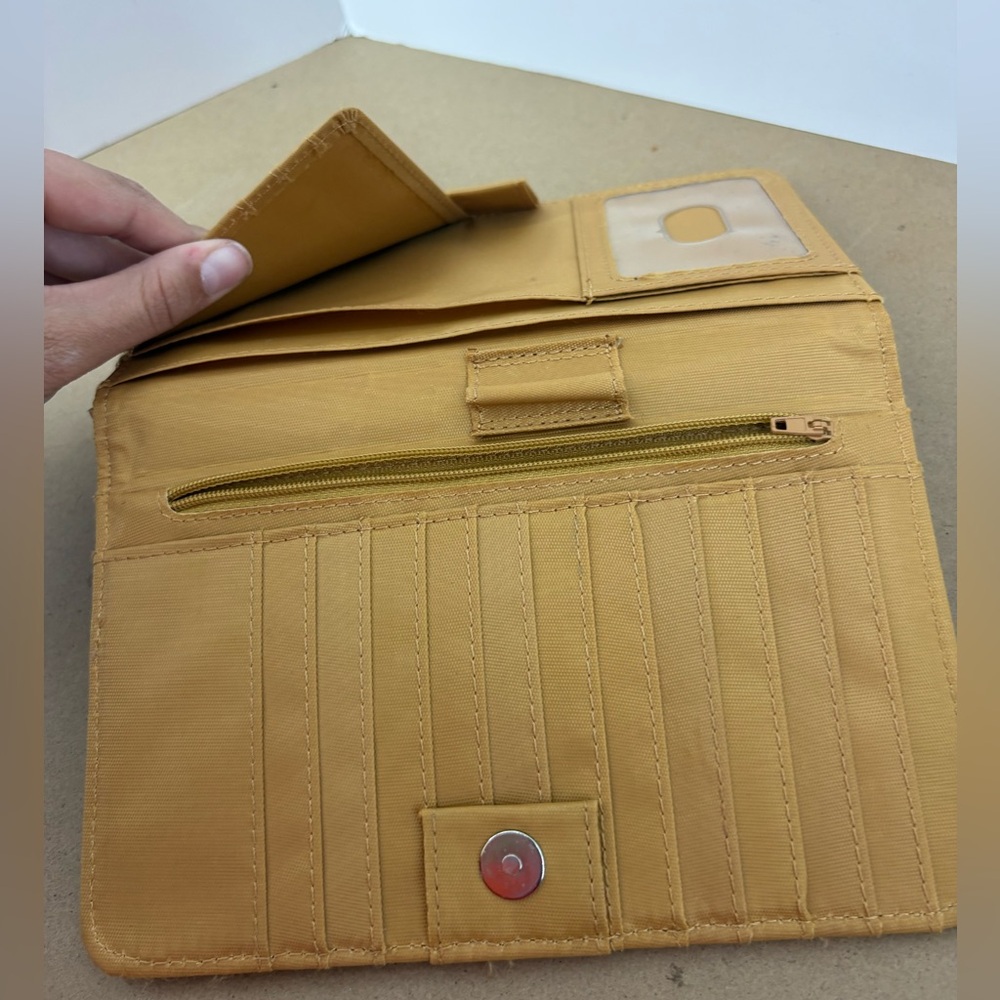 Spartina Clutch Purse - Brown and Whtie, 15 Card Slots, Clear ID Slot - Picture 7 of 7